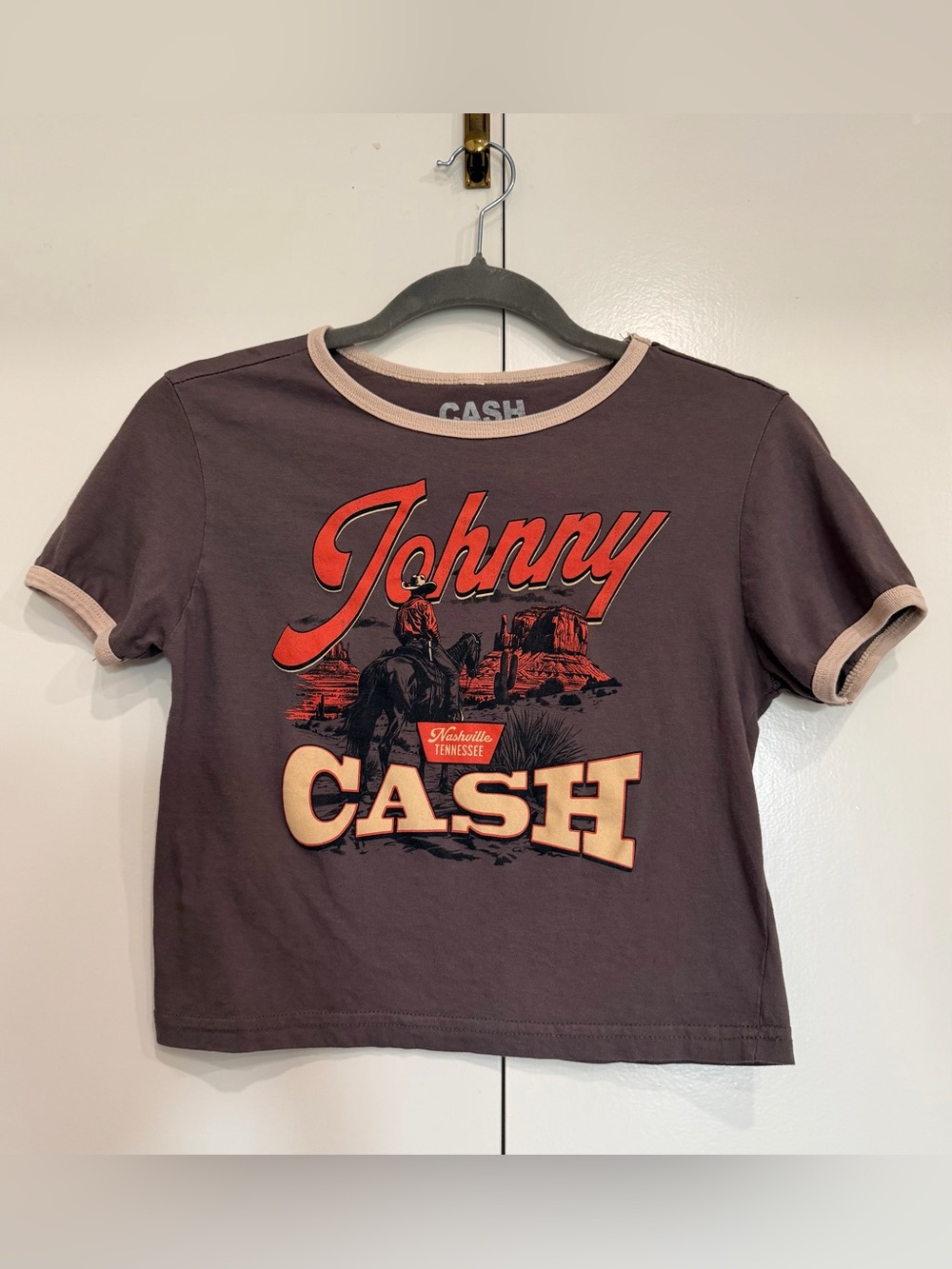 Johnny Cash Cropped Graphic Tee in Brown with Red and Cream Accents